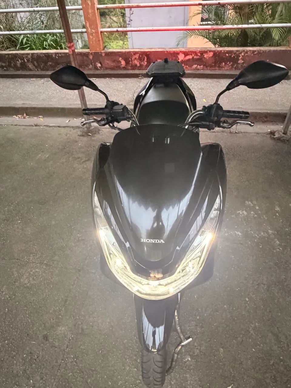 Vendo Pcx ano 2016/2016 bem cuidada !! - Foto 4
