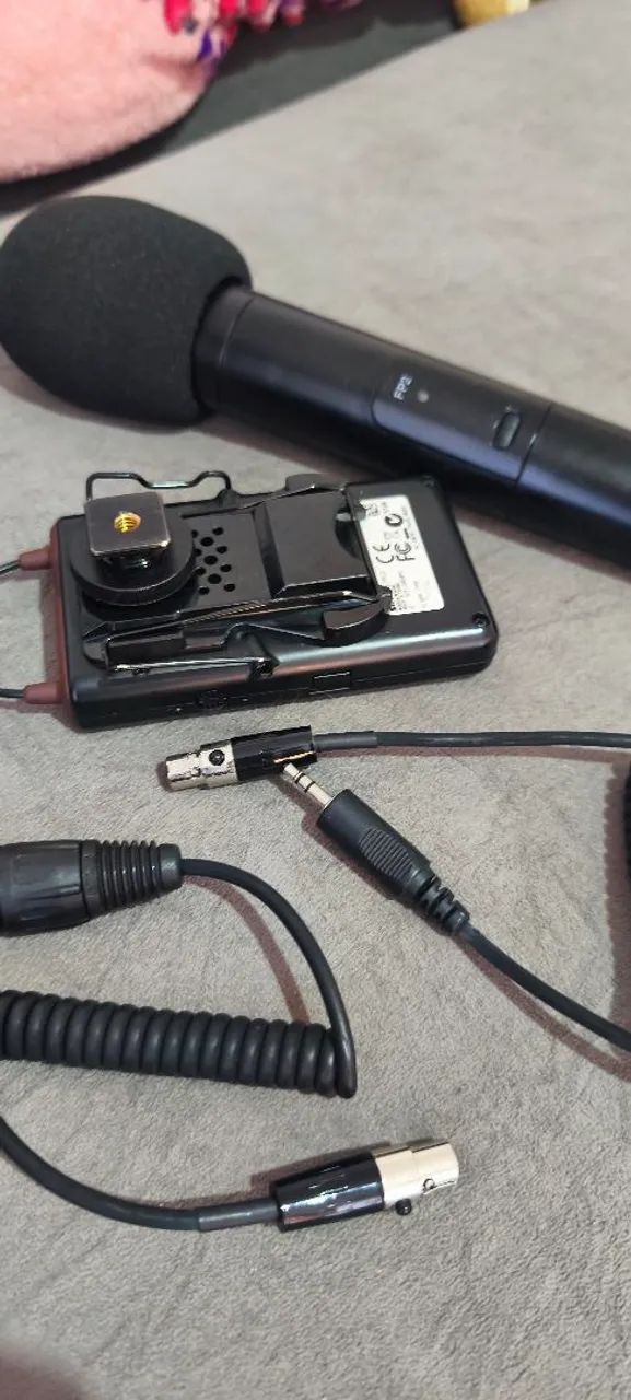 Microfone sem fio bastão Shure  - Foto 4