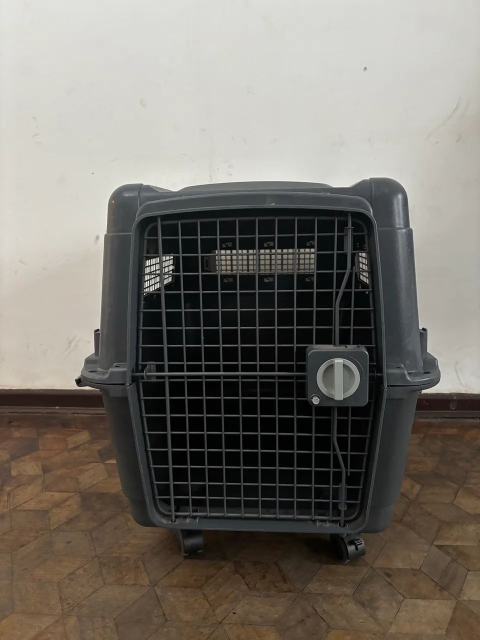 Caixa de transporte porte médio/grande, tamanho INTER, utilizada 5 vezes 