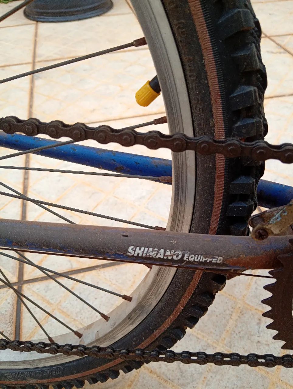 Bicicleta aro 24 com cestinha - Foto 4