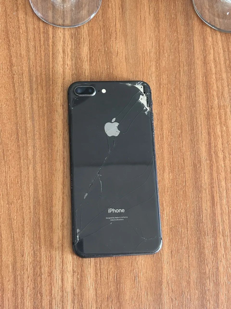 iPhone 8 Plus Cinza-Espacial (Traseira Quebrada) - Leia a