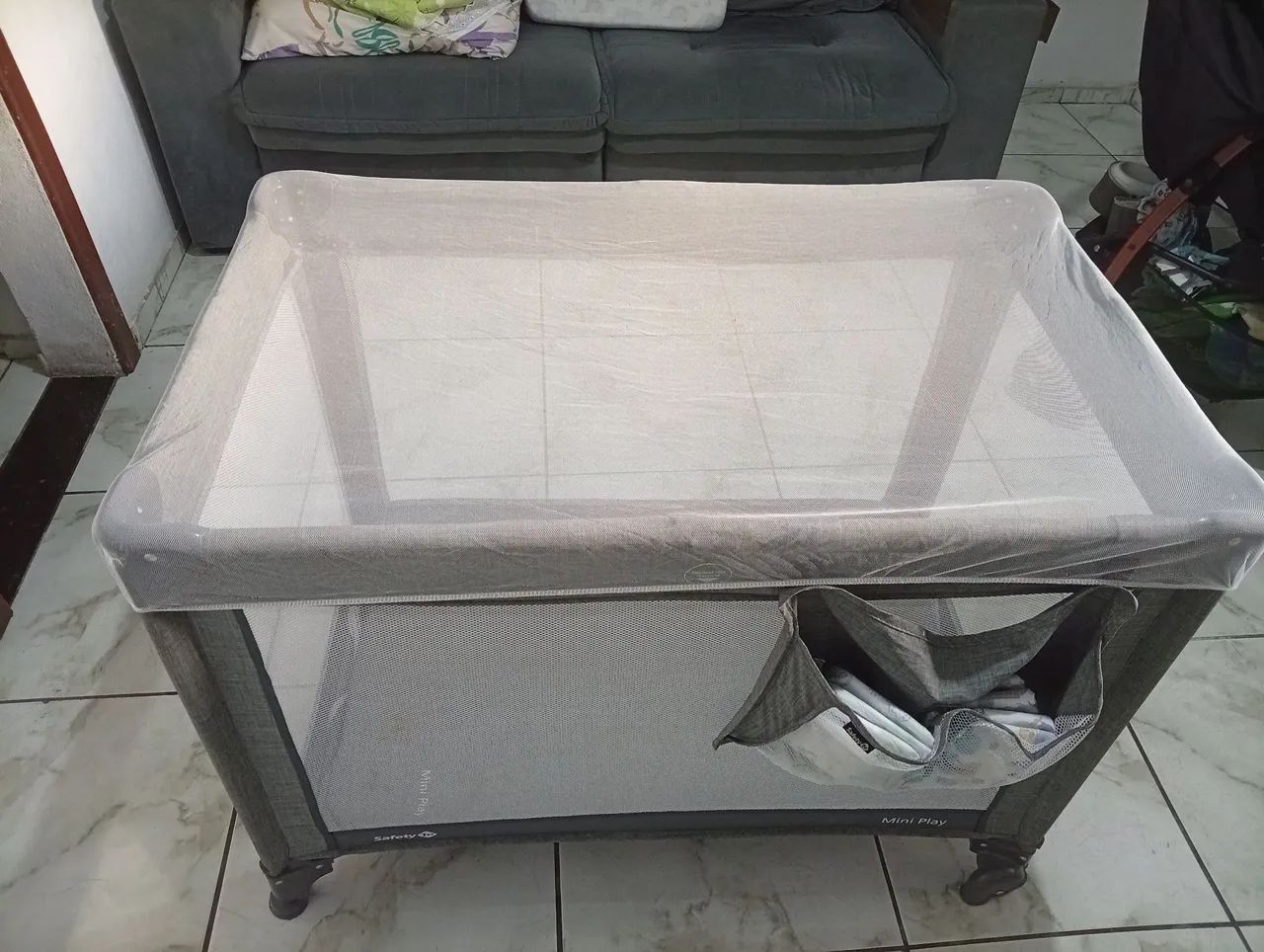 Vendo berço portátil com colchão  - Foto 3