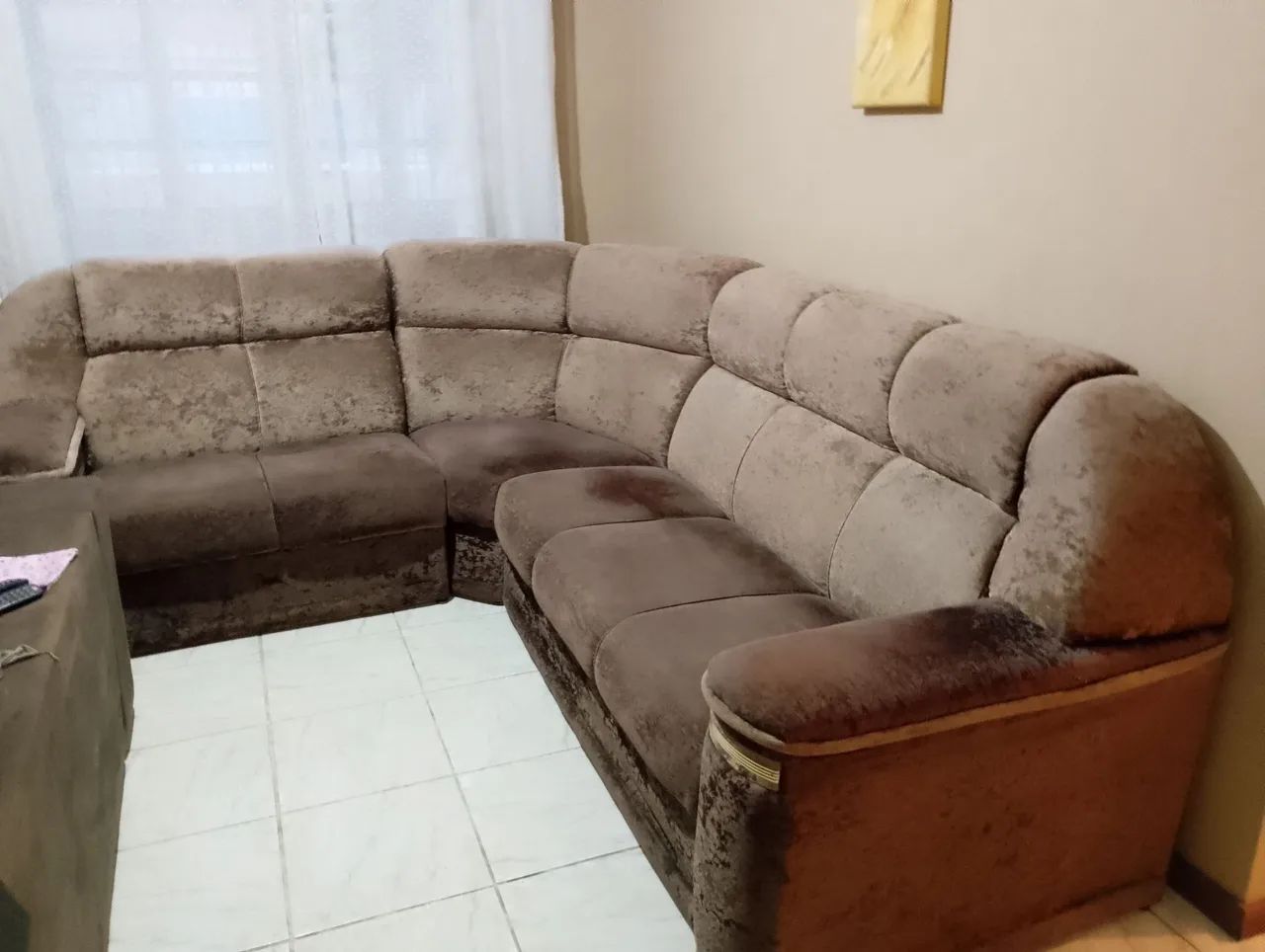 Vendo sofá de canto com pequeno afundamento 