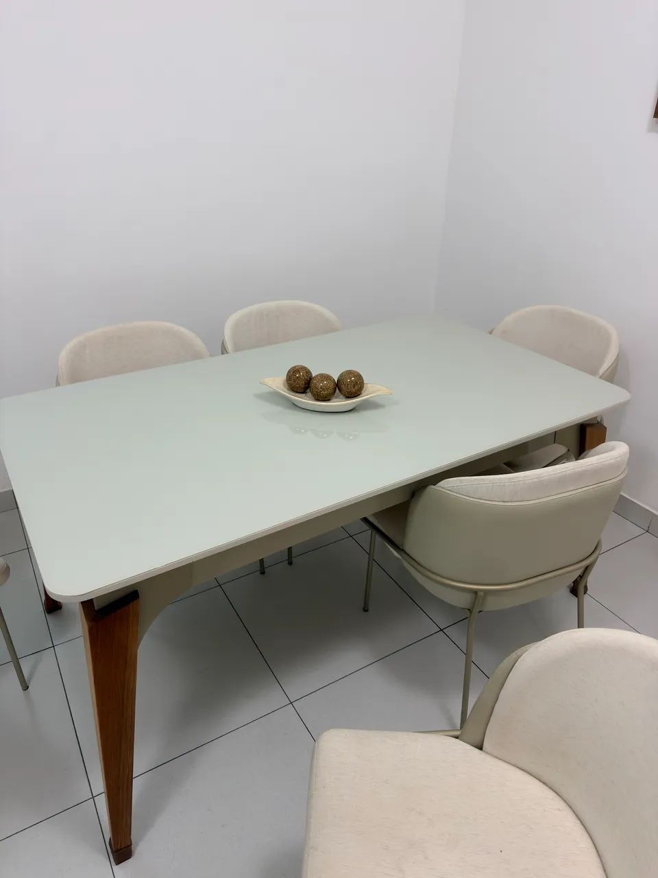 Kit Sala de Jantar Mesa Vitória e 6 Cadeiras Aurora - Impecável - Foto 2