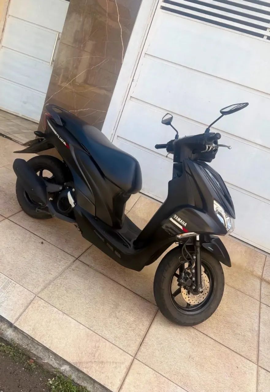 Yamaha fluo 24/25
