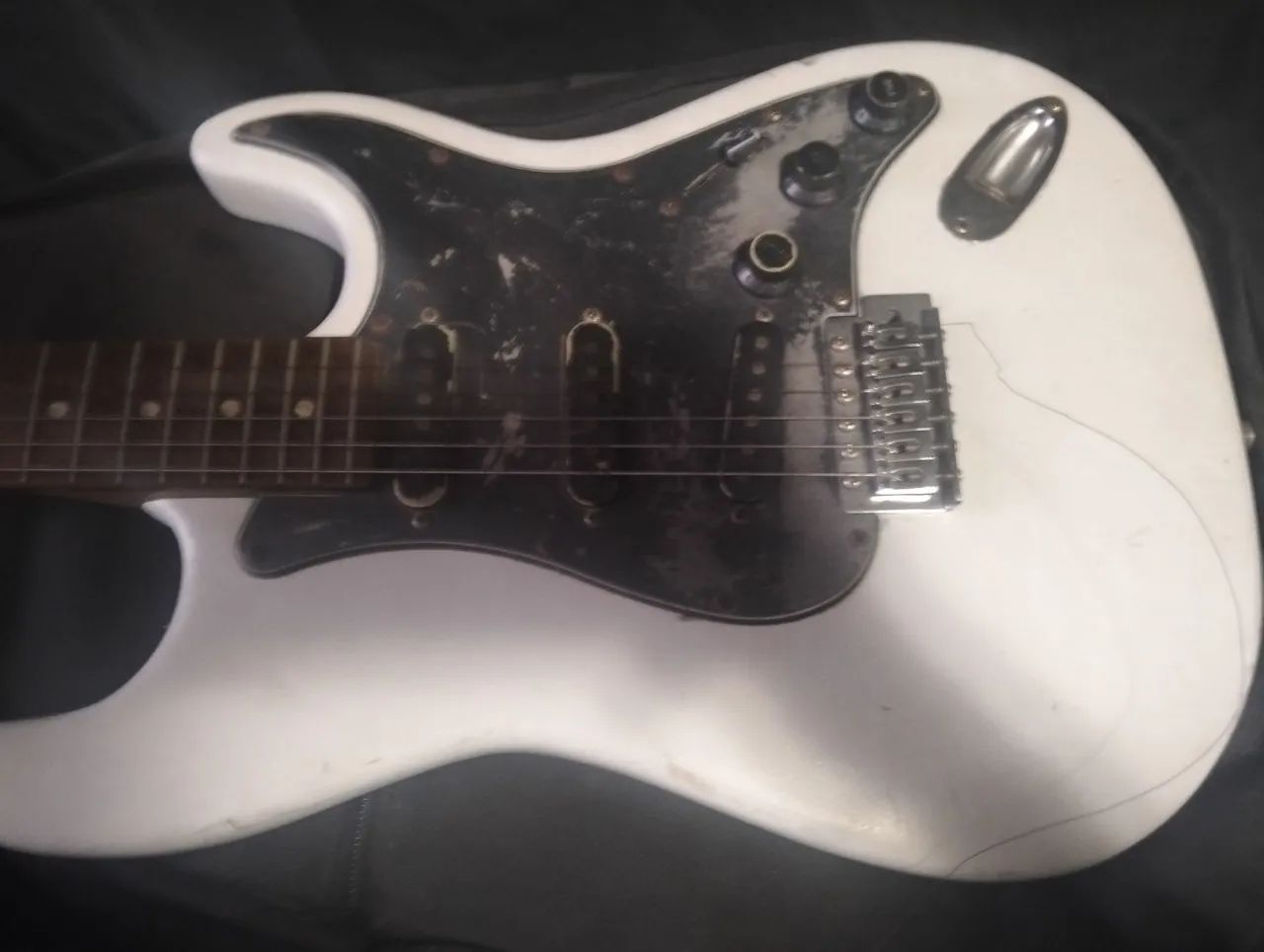 Guitarra zerada 1 vez utilizada  - Foto 2