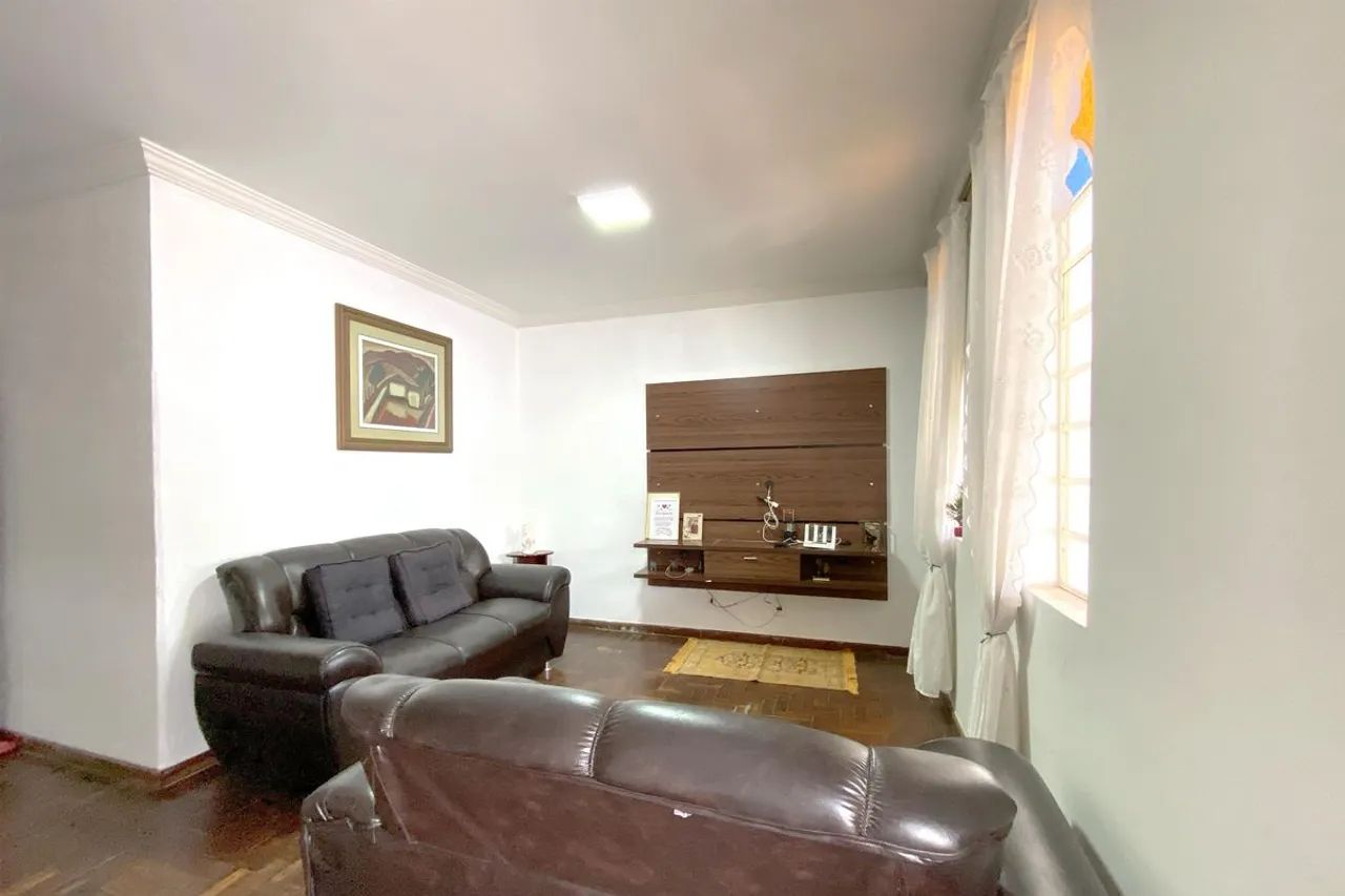 Casa à Venda - Palmares, 6 Quartos, 500 m2 - Foto 2