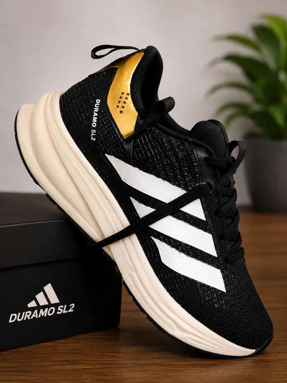 Tênis Adidas 