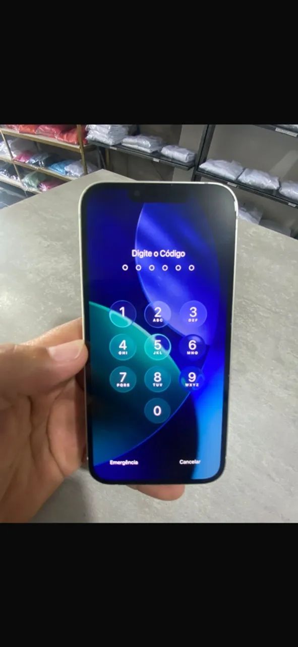 iPhone 13