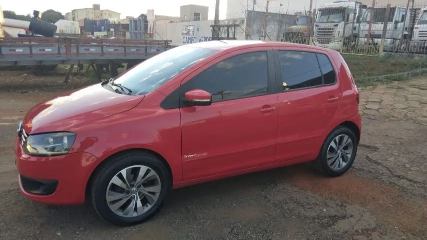 Volkswagen Fox Fox 1.0 Mi Total Flex 8V 3p 2013