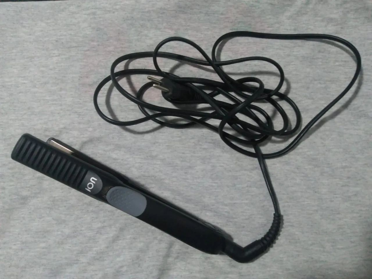 Vendo prancha de cabelo