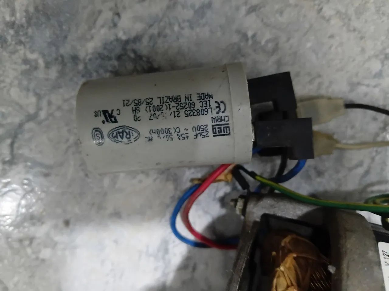 Motor elétrico  de tanquinho  colomar  - Foto 2