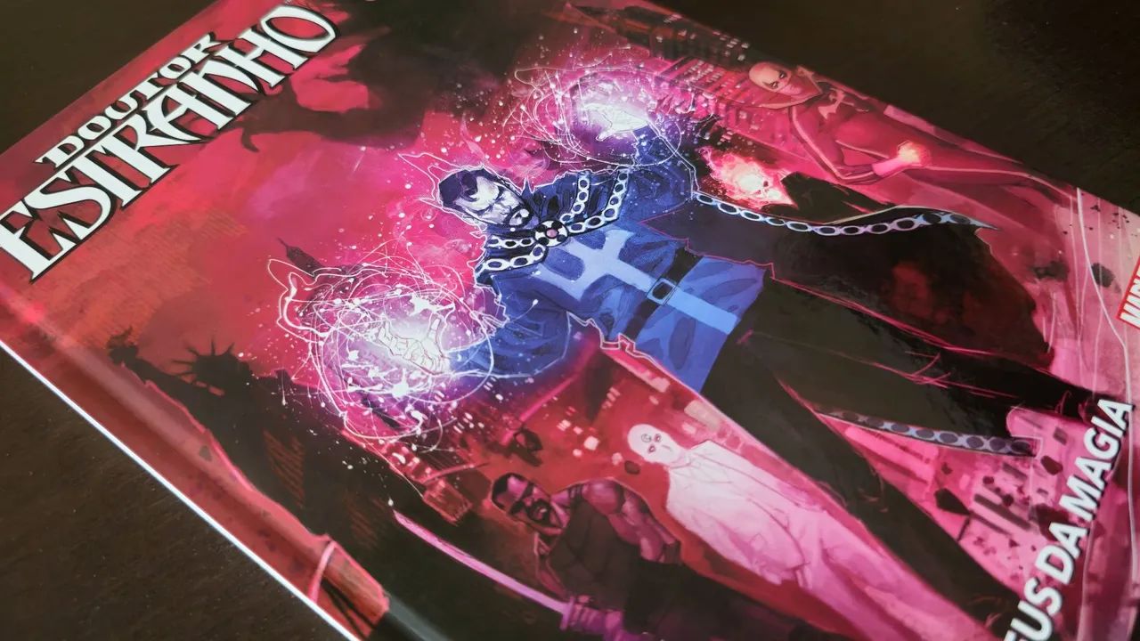 Doutor Estranho - Deus da Magia - Marvel - HQ Panini - Foto 2