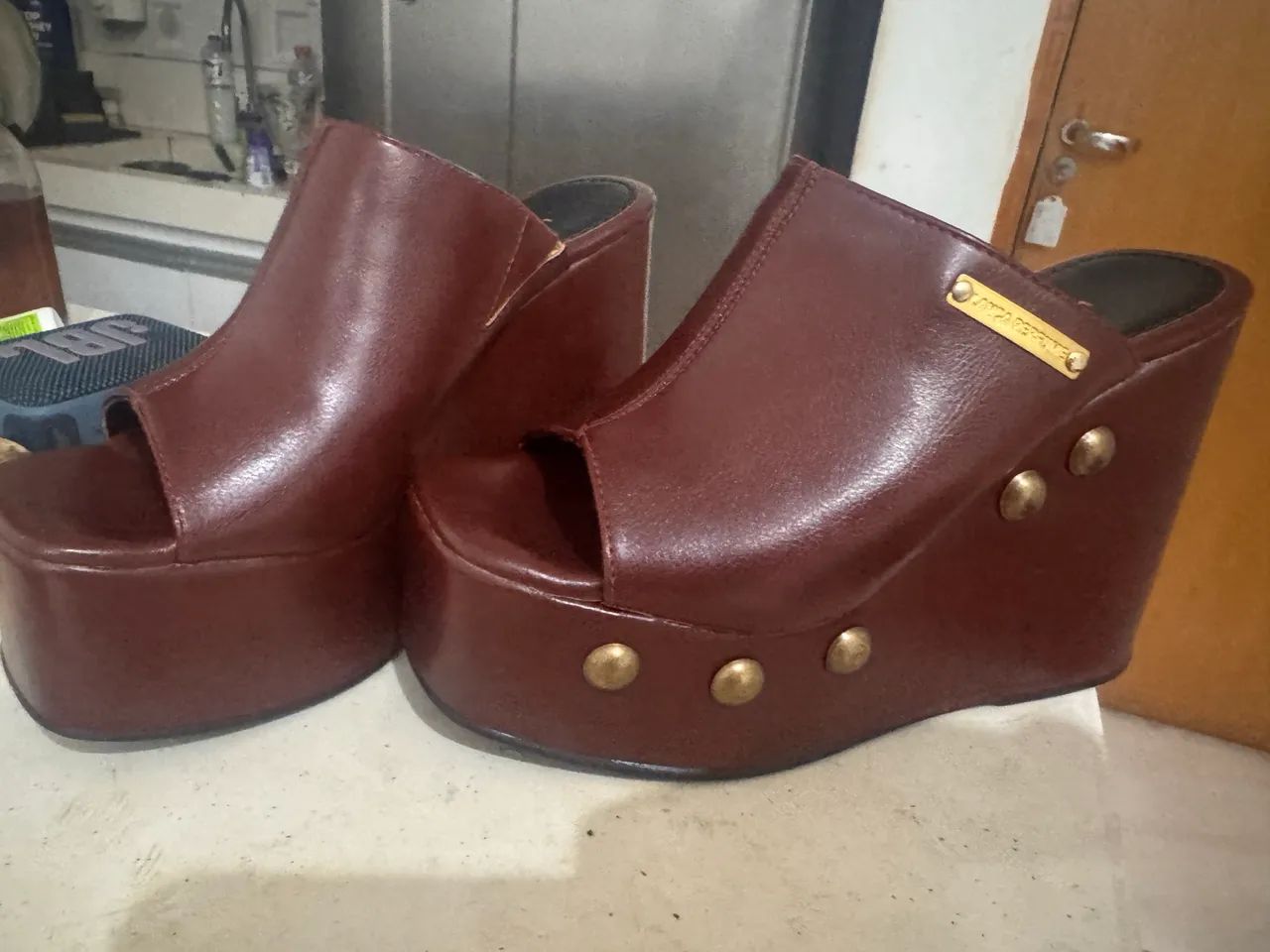 Sapatos variados de marca tamanho 35