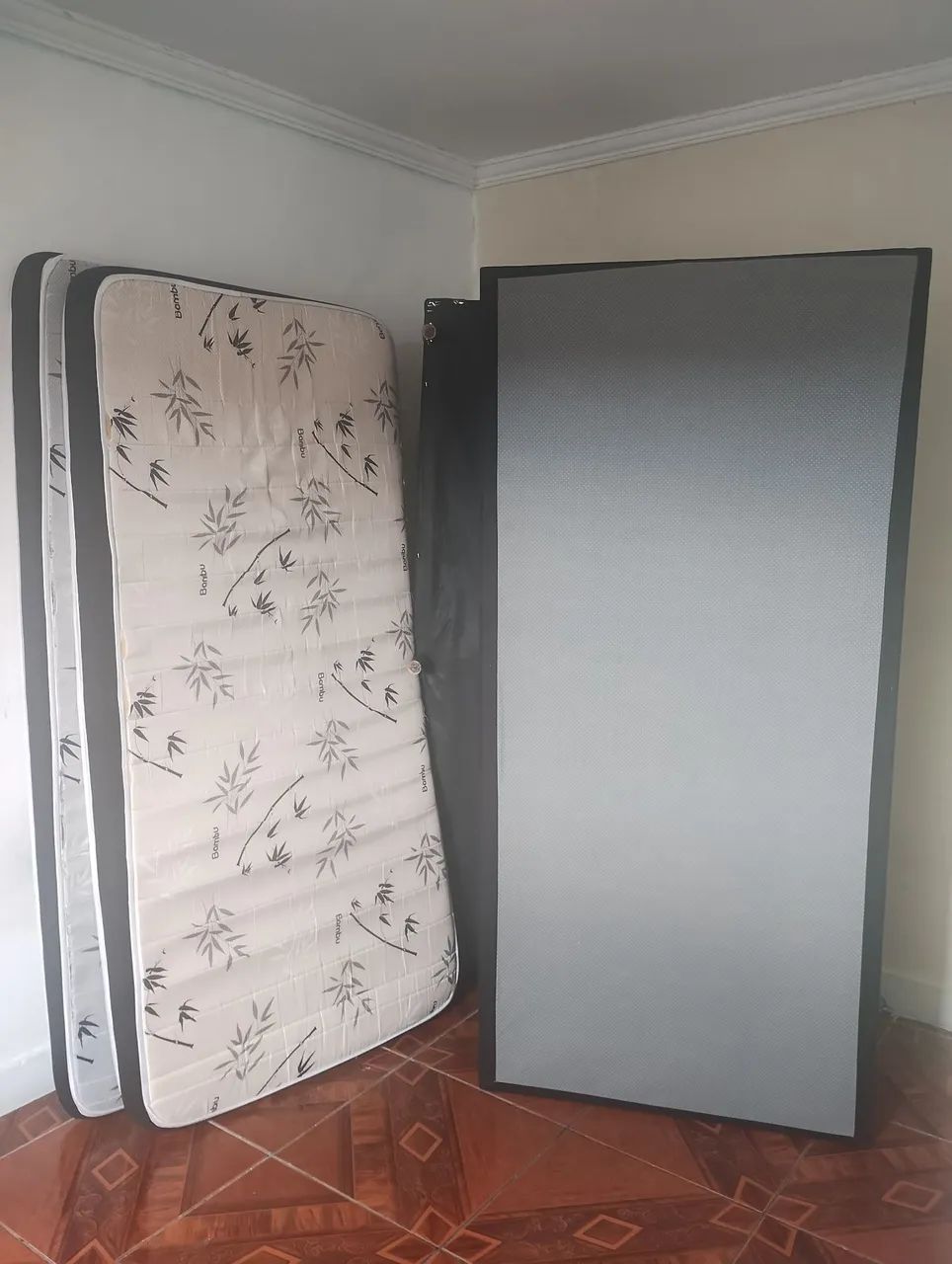 2 Cama box solteiro + colchão + cabeceira estofada  - Foto 5