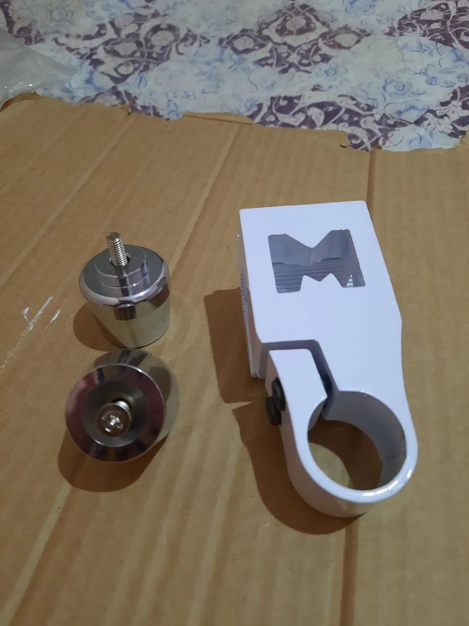 Mesinha Mônaco com brinde - Foto 2