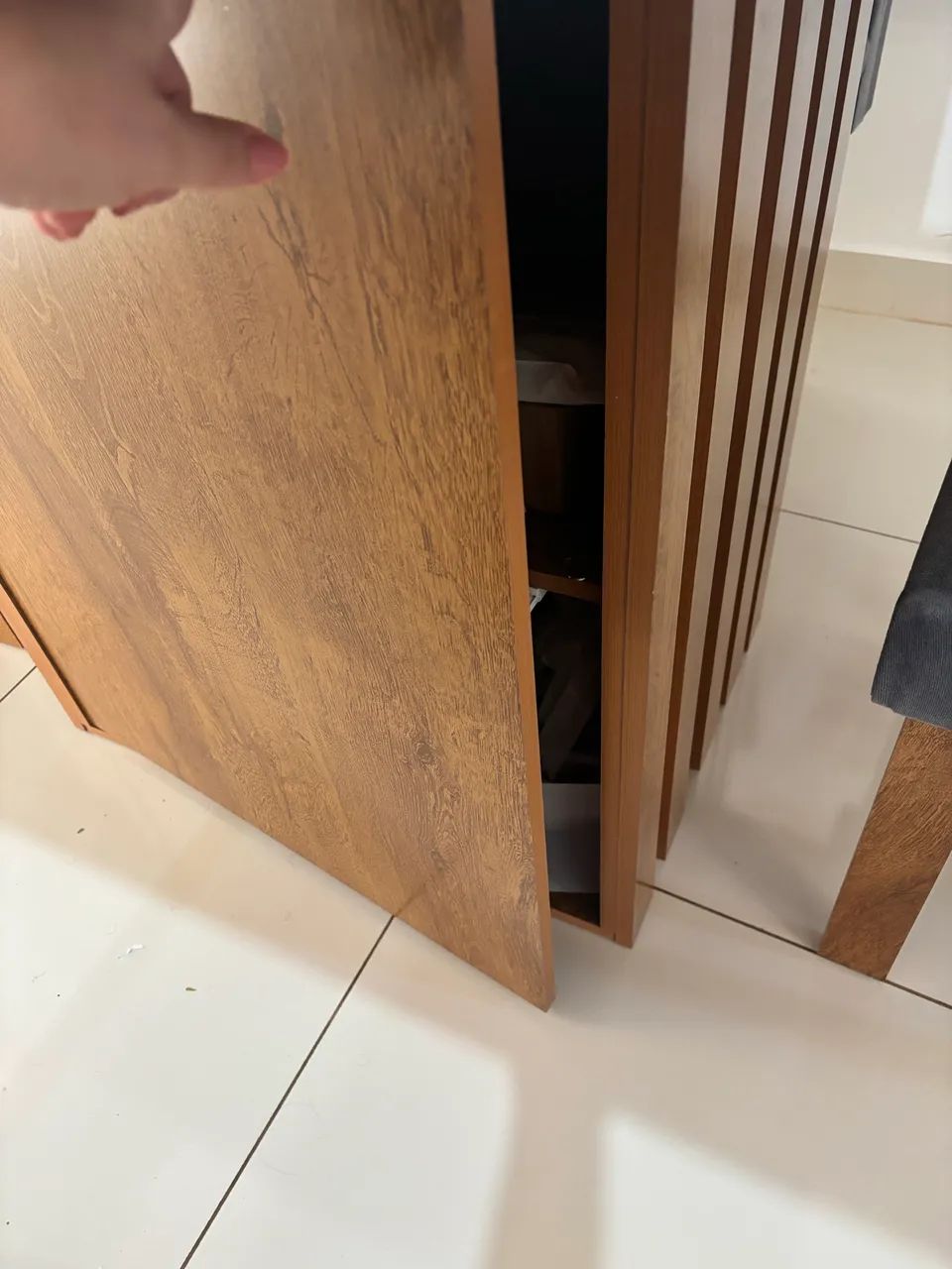 Mesa com 4 cadeiras cinzas comprada há 5 meses  - Foto 3
