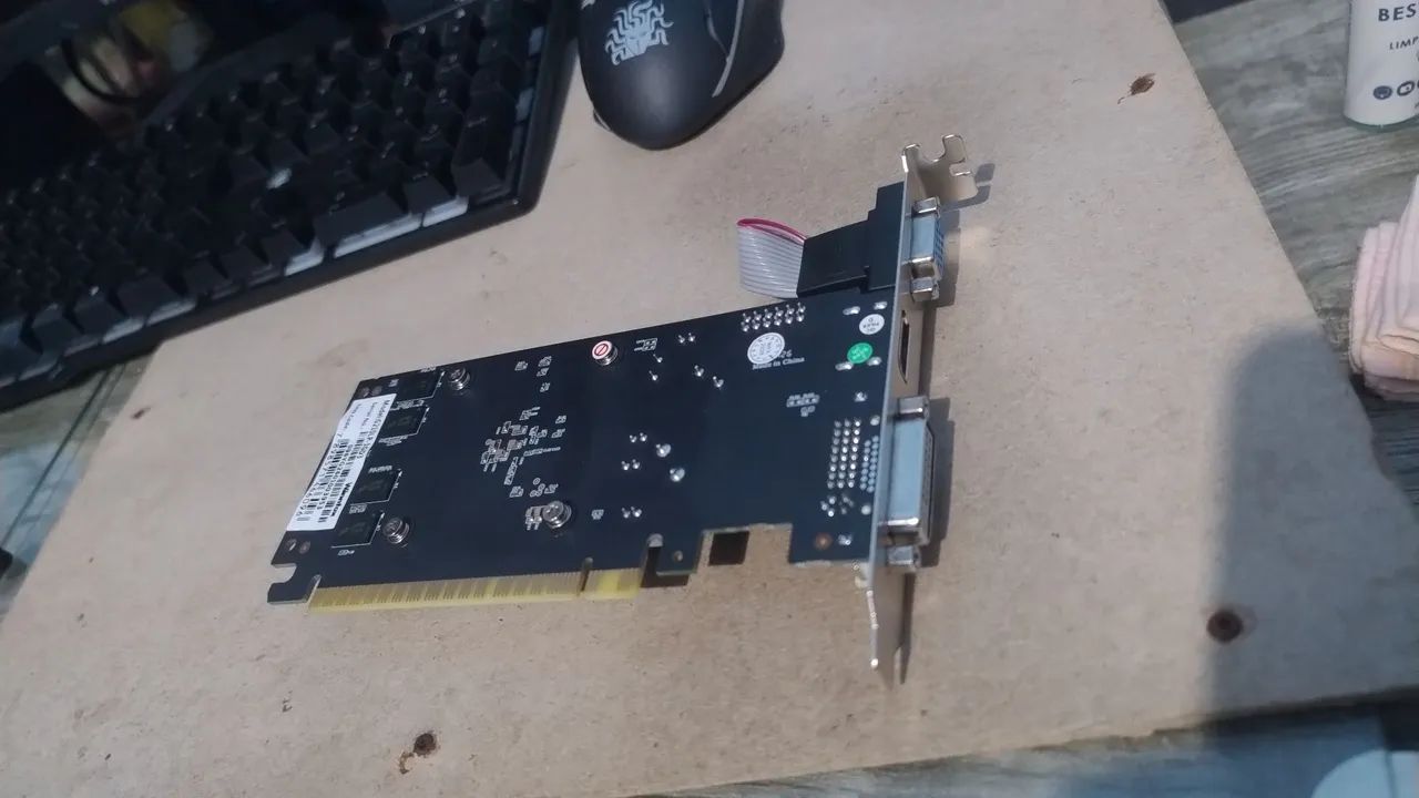 Placa de Vídeo NVidia Geforce GT 210( R$ 90 no Pix)  - Foto 4