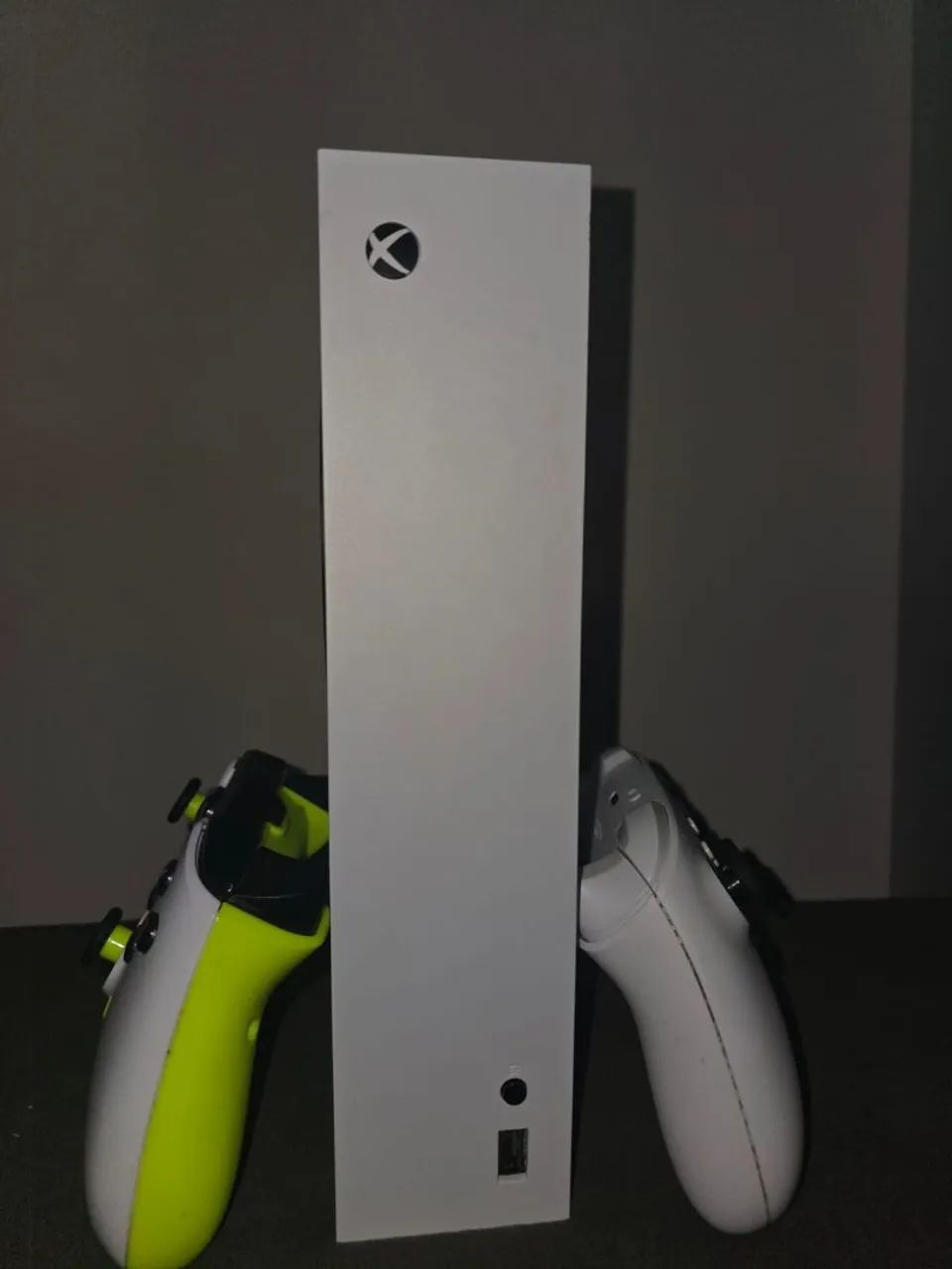 Xbox Series S 512Gb + 2 controles