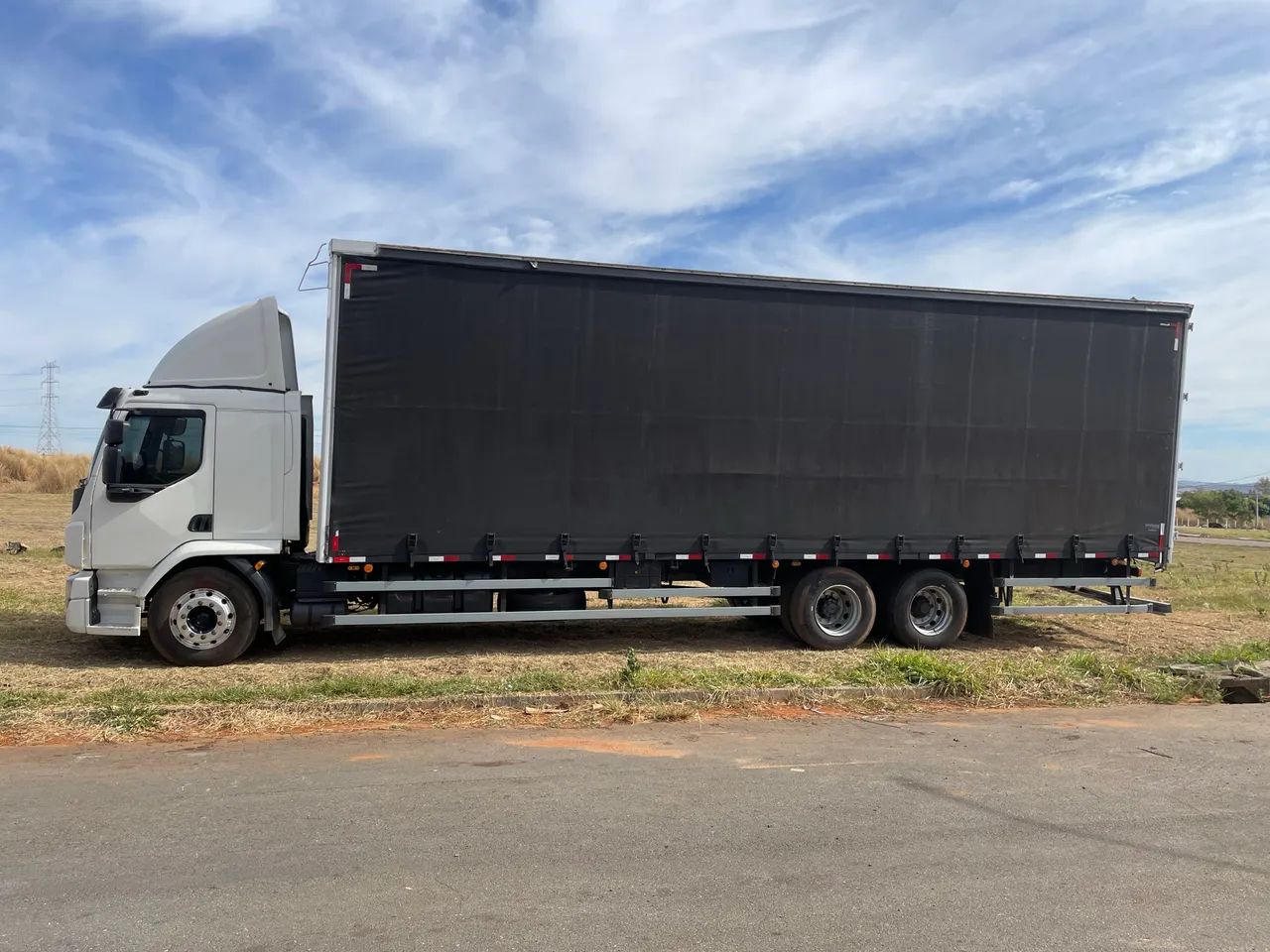 Volvo VM 270  - Foto 4