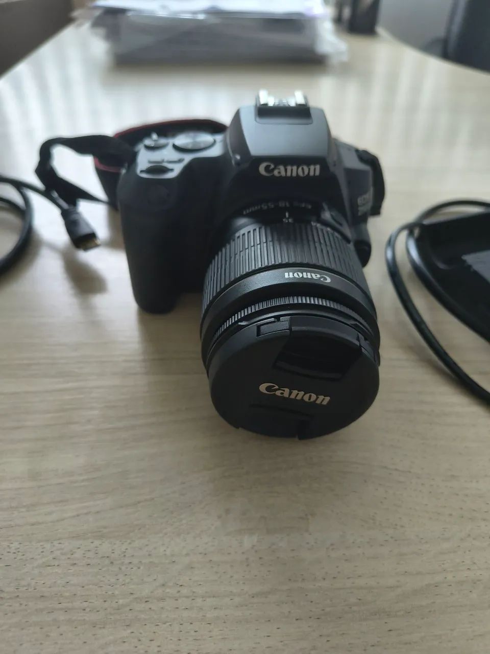 CAMERA CANON EOS 250D $4.500,00 COMPLETA COM TRIPÉ 