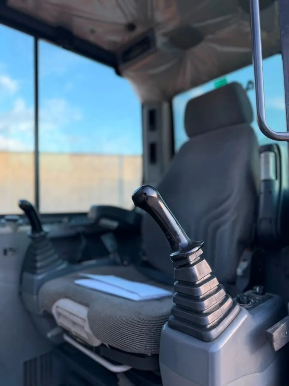 Mini escavadeira DOOSAN DX80R 2022 - Foto 6