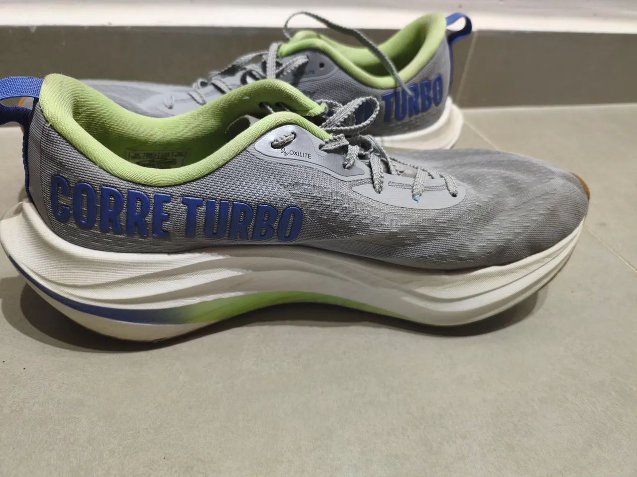 Corre turbo novo com cupom fiscal e caixa original 
