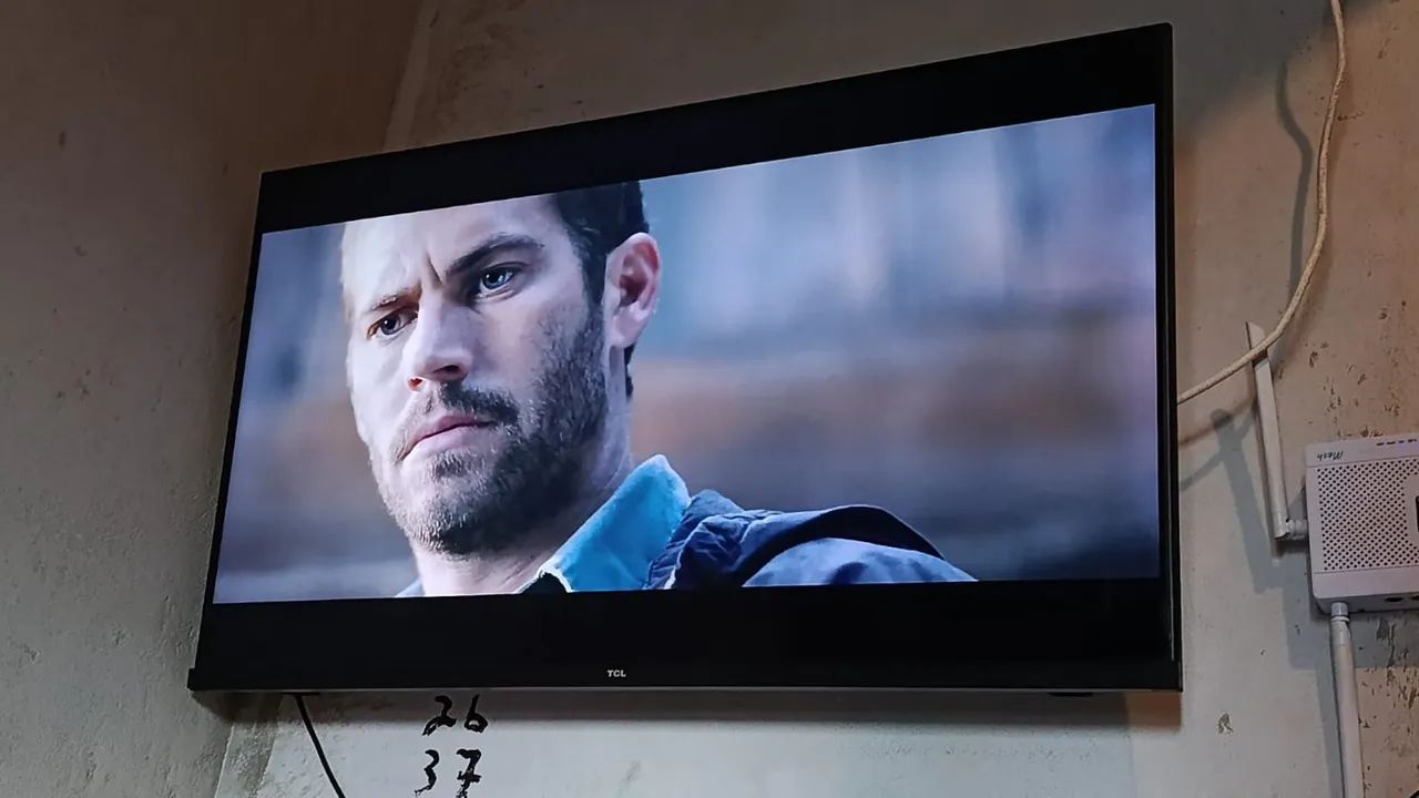 SMART TV TCL 43 polegadas- perfeito estado  - Foto 2