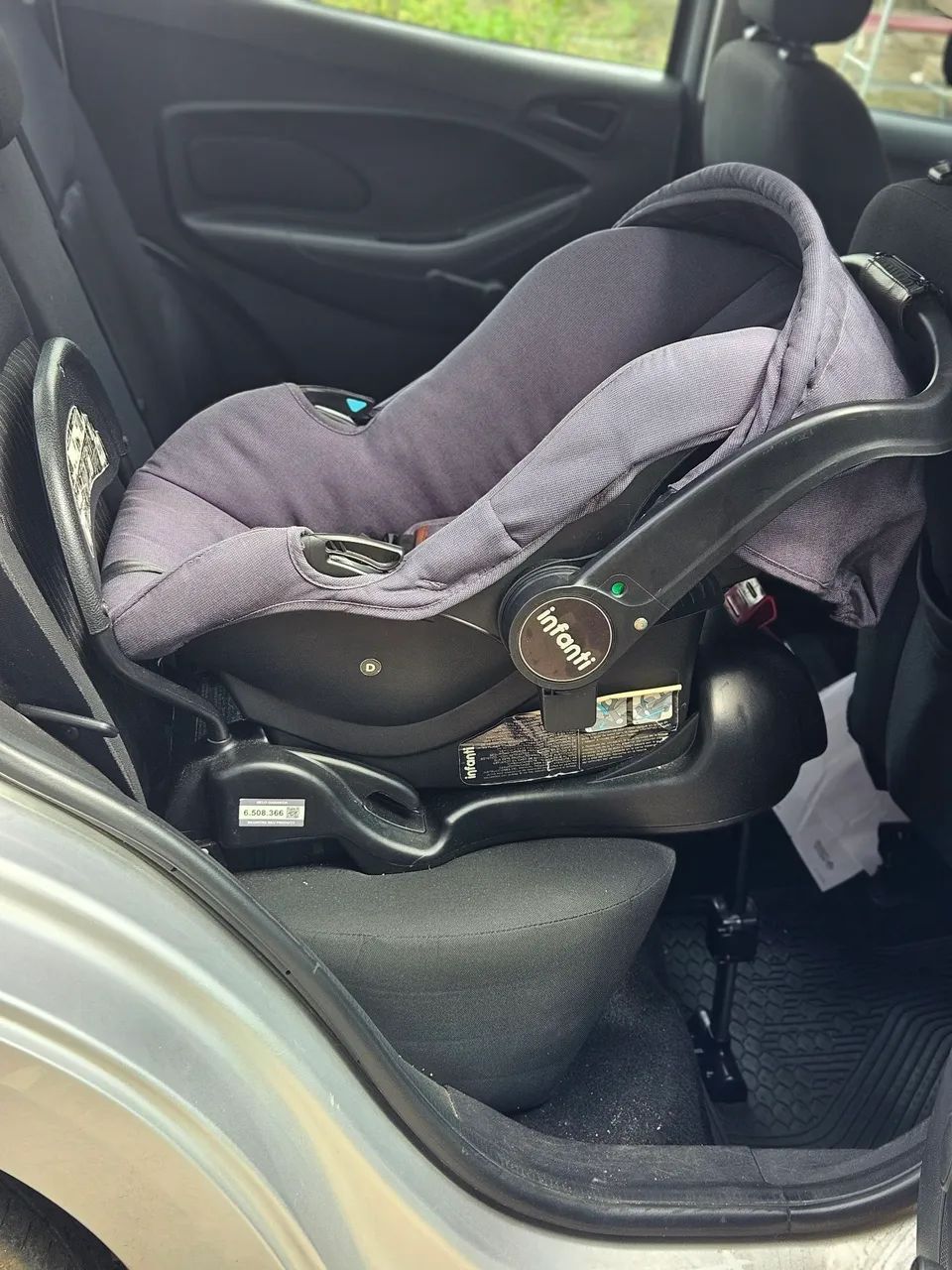 Bebê conforto com isofix