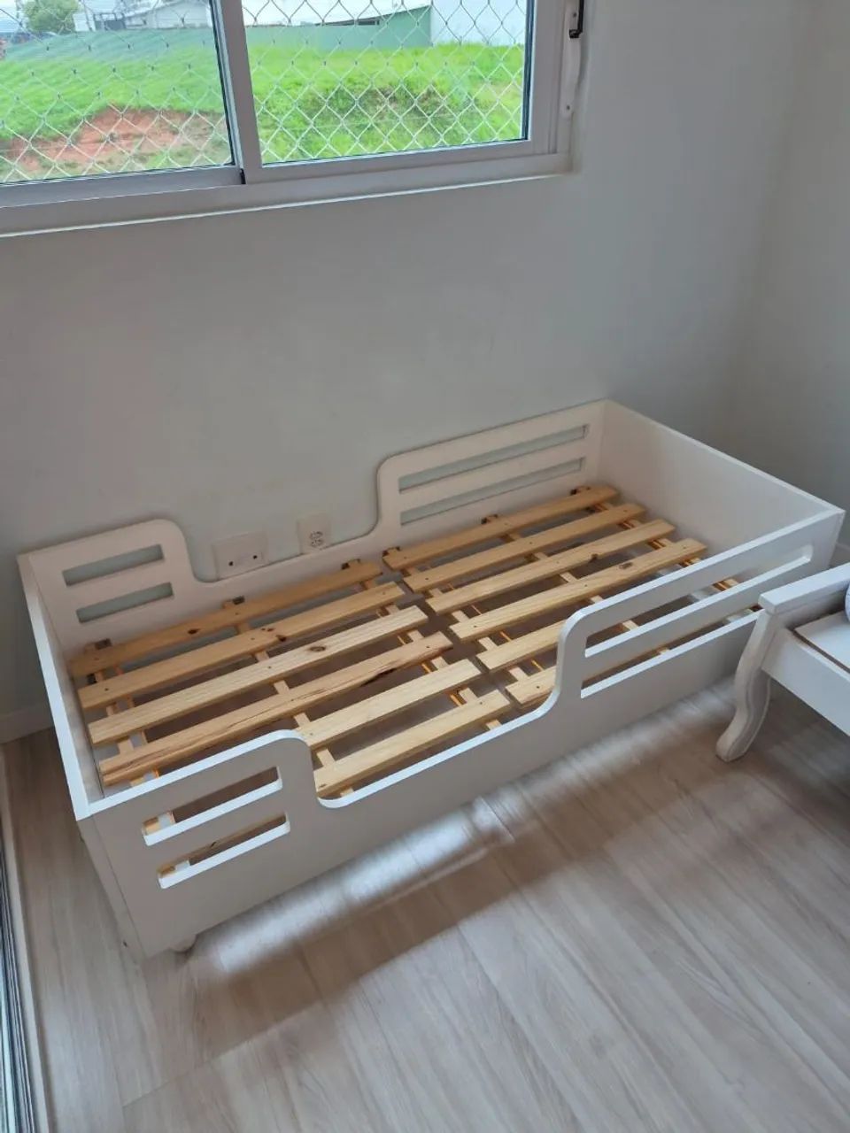 Vendo cama para criança. 