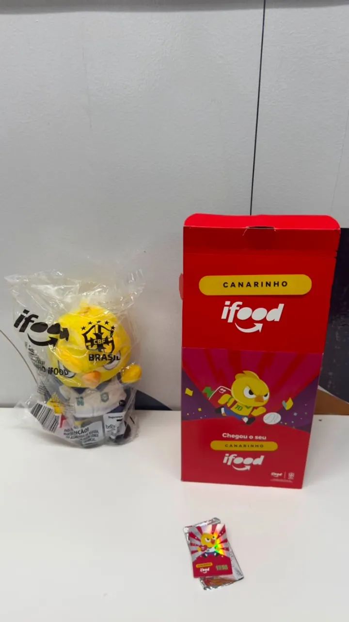Canarinho Ifood Copa 58 com o Card