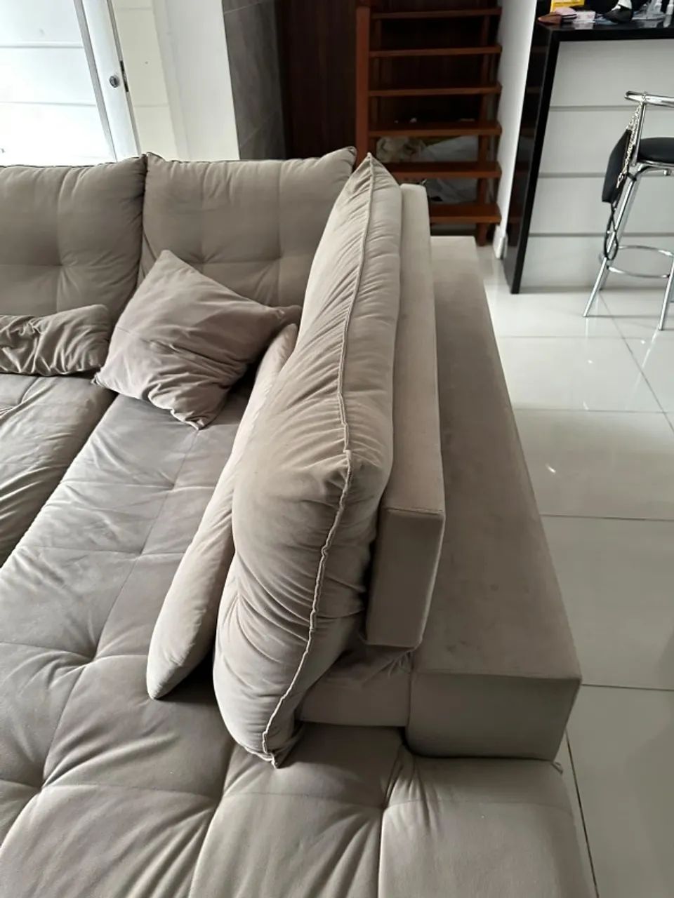 SOFA COM CHAISE PARA SALA  - Foto 2
