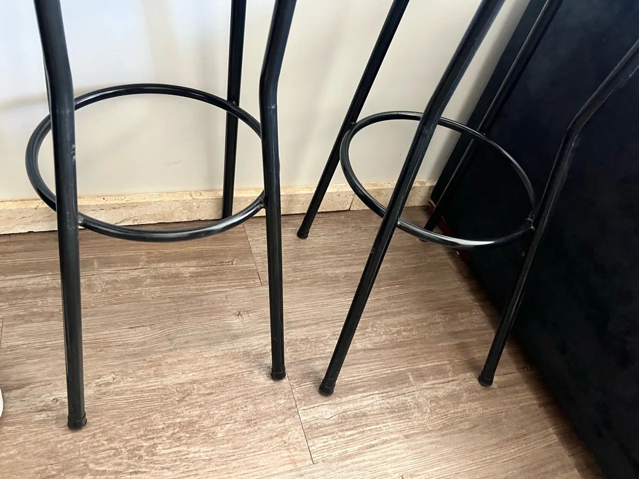 Vendo 2 banquetas em ótimo estado  - Foto 4