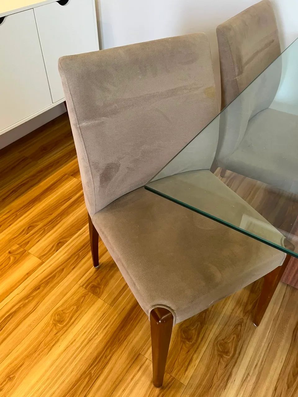 Mesa com tampo de vidro + cadeiras - Foto 4