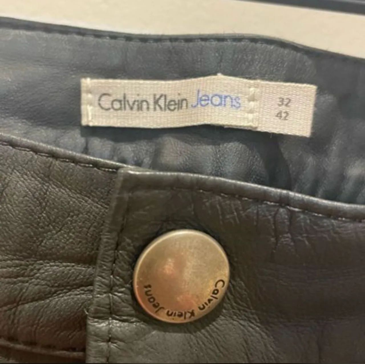 Calça Calvin klein de couro legitimo pelica  - Foto 3
