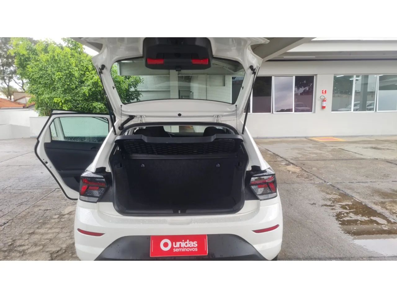 Volkswagen Polo Track 1.0 Flex 12V 5p, foto 14 de 17