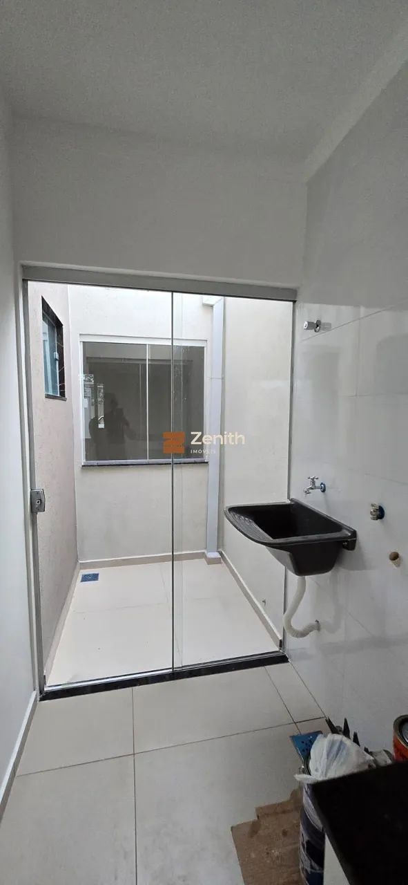 CASA NOVA NO PARQUE REAL, 3 QUARTOS SENDO UM SUITE - Foto 2