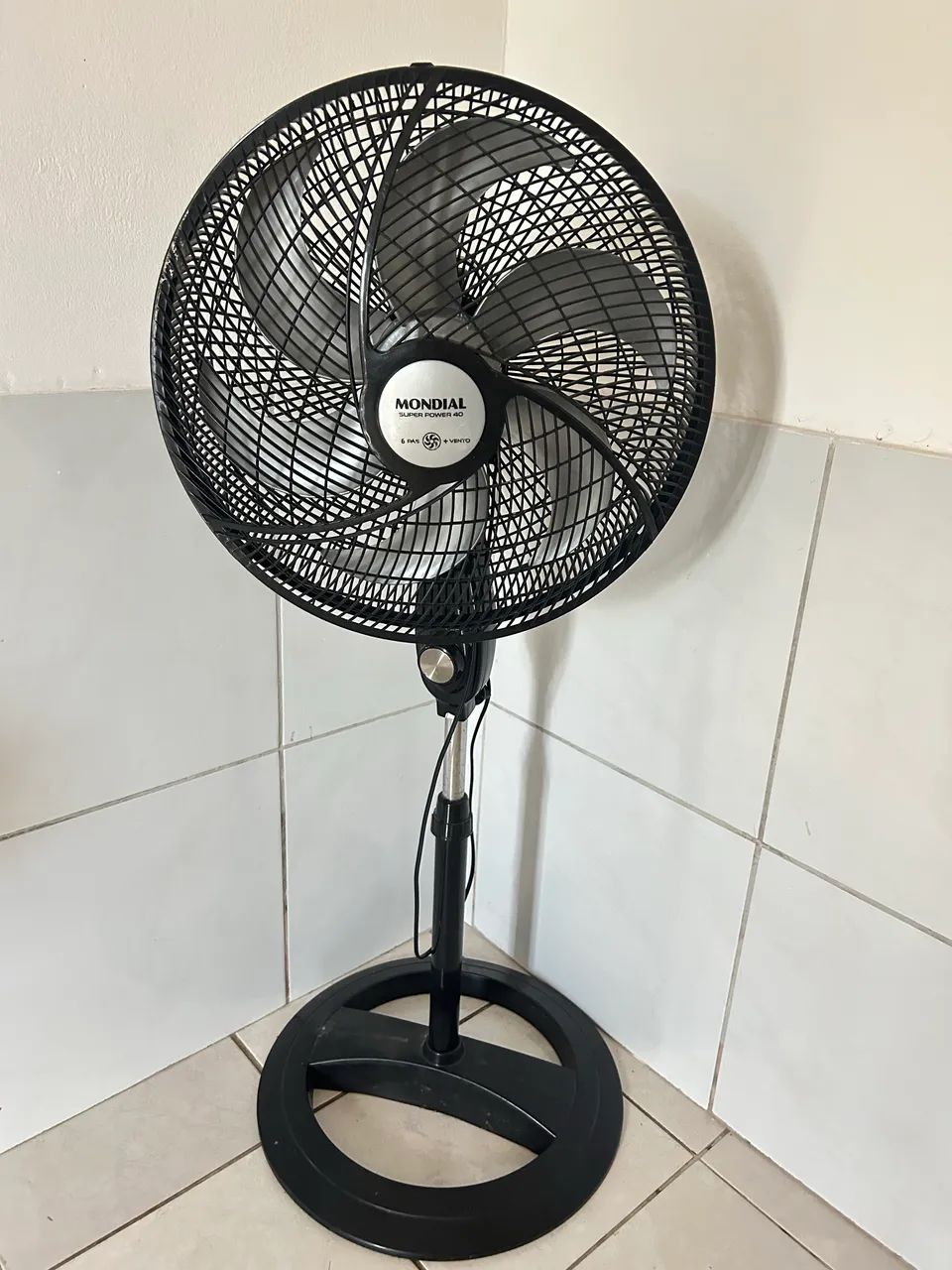 Ventilador de 8 pá apresenta defeito 