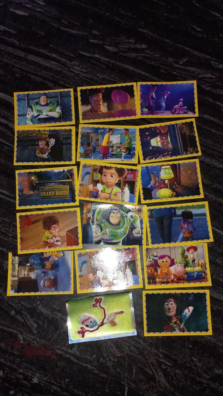 Cards Toy Story e figurinhas do álbum.  - Foto 4