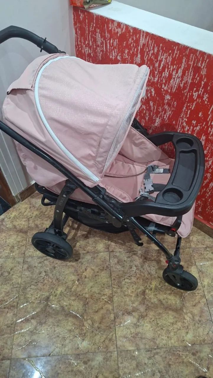 Carrinho de bebê e bebê conforto Burigotto 