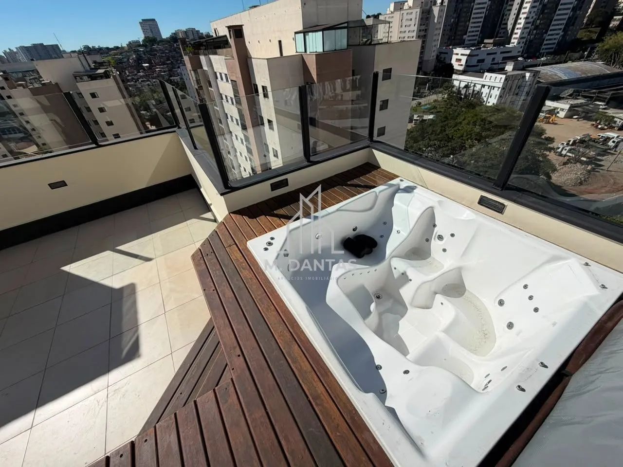 Apartamento 163m² 04 quartos 01 Suíte 02 vagas - Foto 2