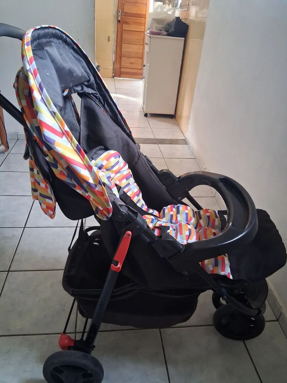 Carrinho de bebê semi novo - Foto 3