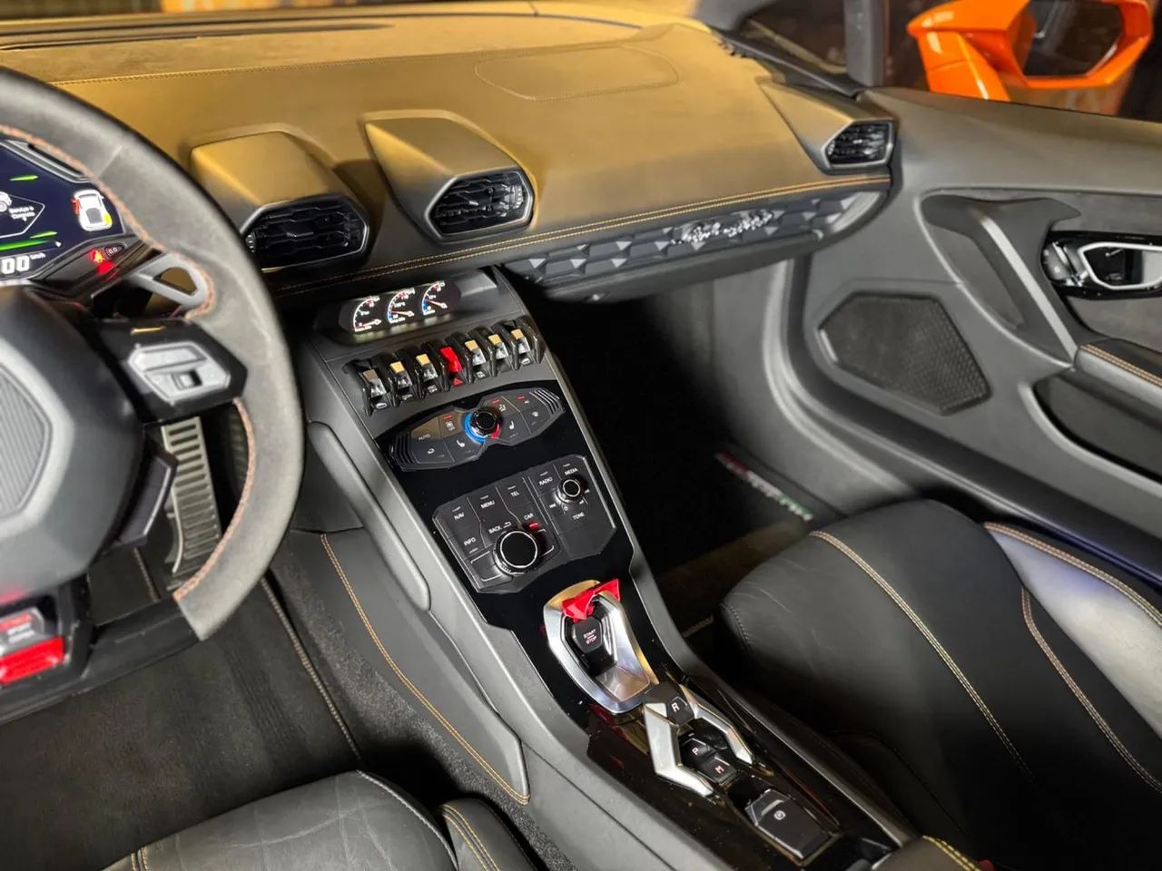 Lamborghini Huracan Coupe LP 610-4, foto 12 de 14
