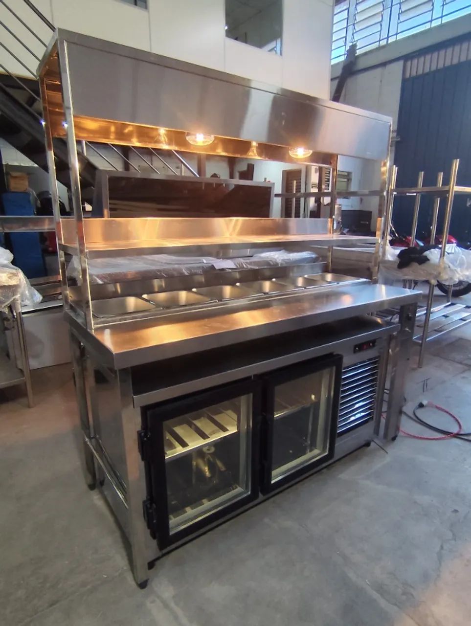 Balcão refrigerado inox com condimentadora 1500mm 