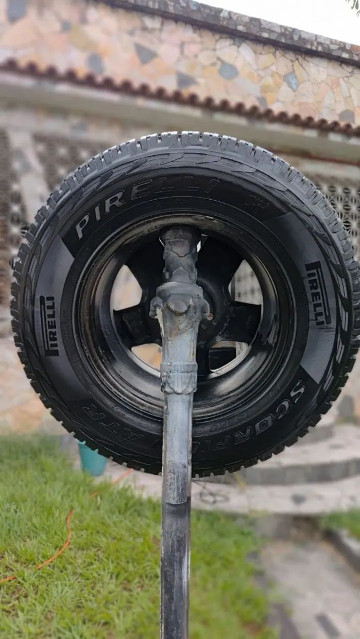 Vendo pneu 245/70 aro 16 em perfeito estado  - Foto 4