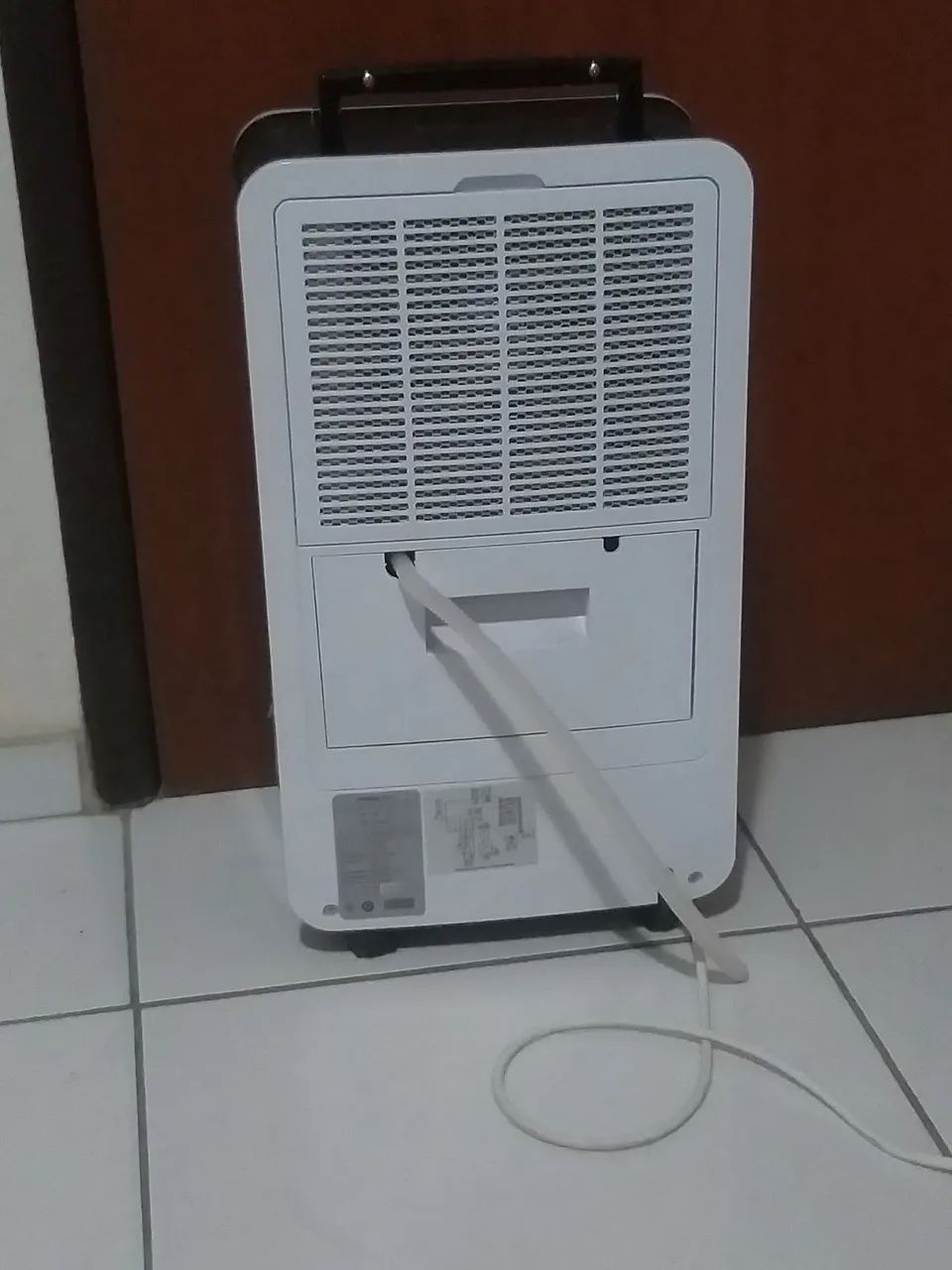 DESUMIDIFICADOR DE AR COM COMPRESSOR  - Foto 4