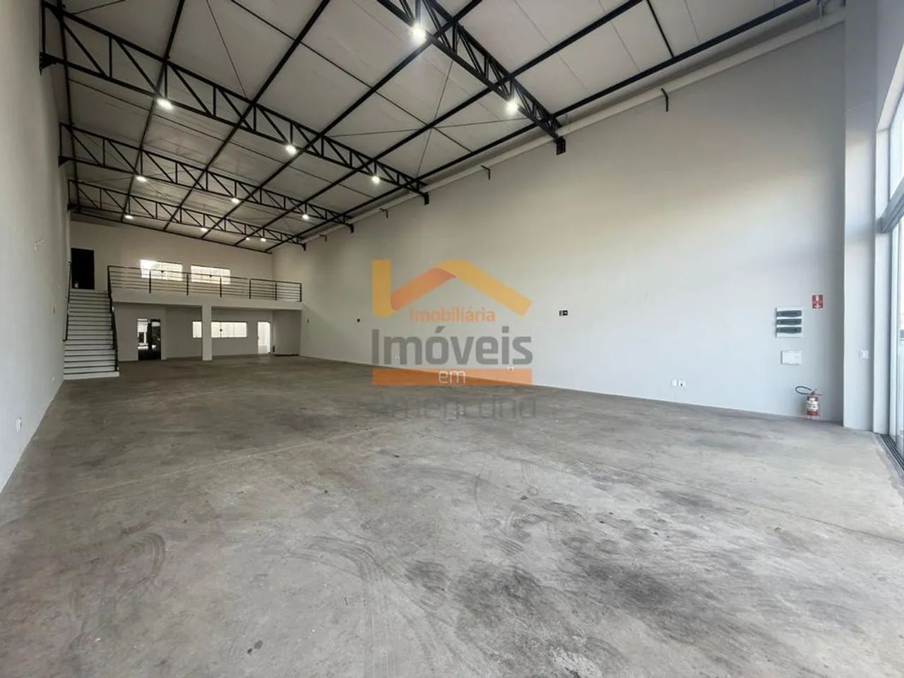 Salão para alugar em Nova Odessa, Jardim Santa Rosa, com 320 m²