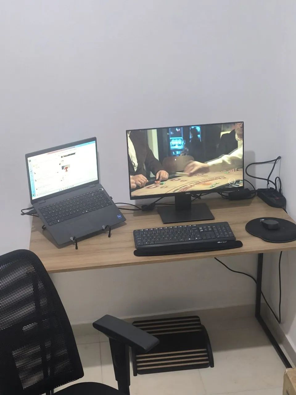 Mesa industrial e cadeira executiva - Foto 2