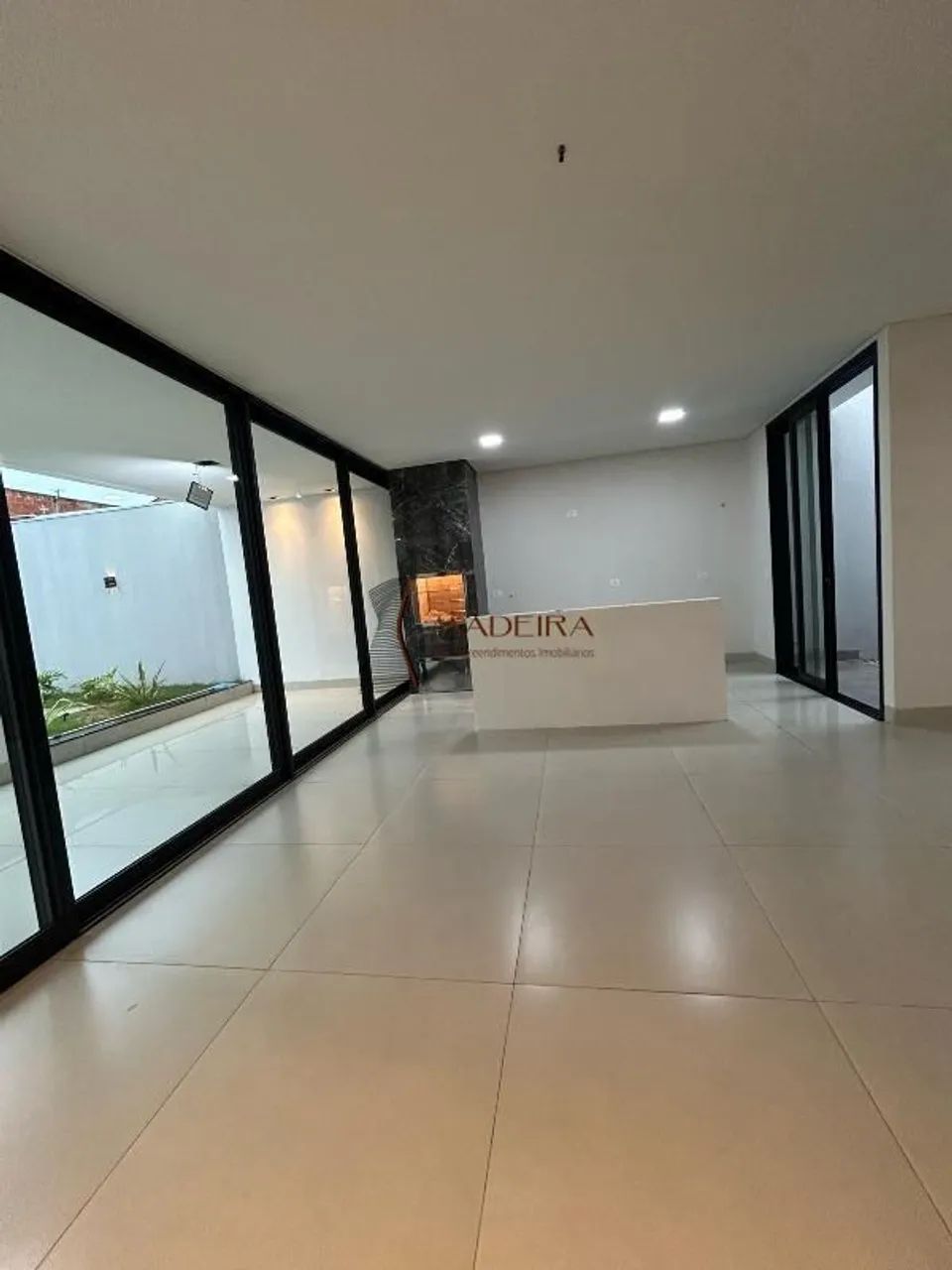 VENDE-SE MARAVILHA CASA COM 3 SUITES - Foto 5