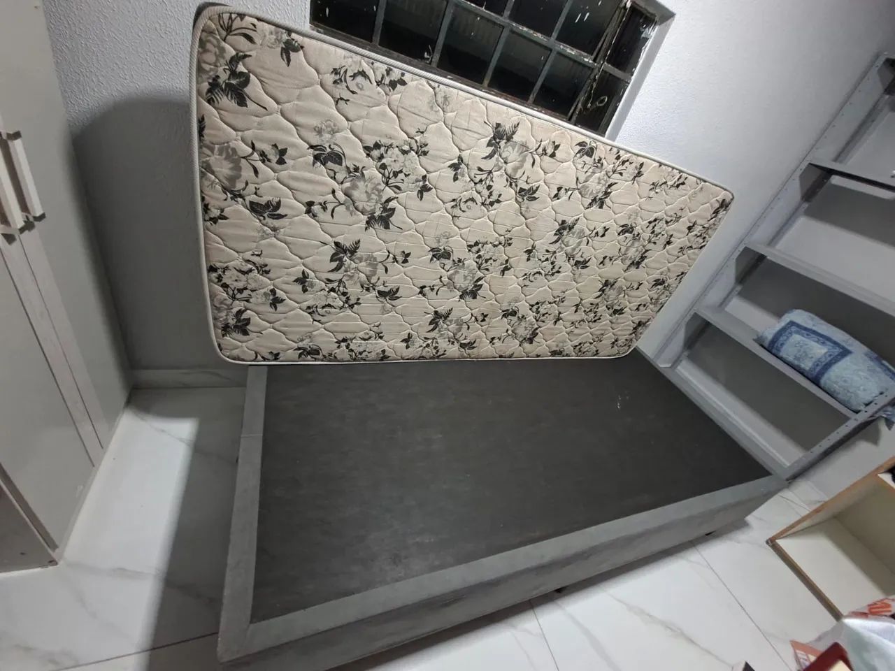Cama de solteiro semi nova - Foto 2